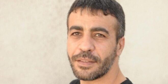 احتجاز الأسير ناصر أبو حميد من مخيم الأمعري بمشفى “برزلاي” بظروف صحية سيئة